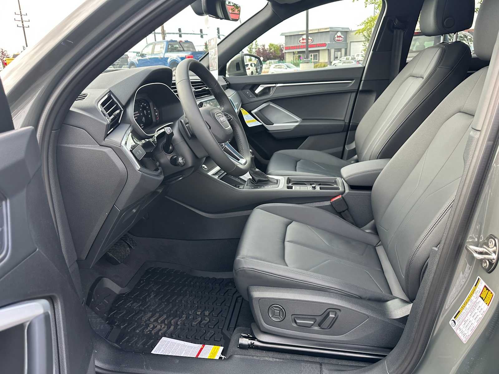 2025 Audi Q3 Base