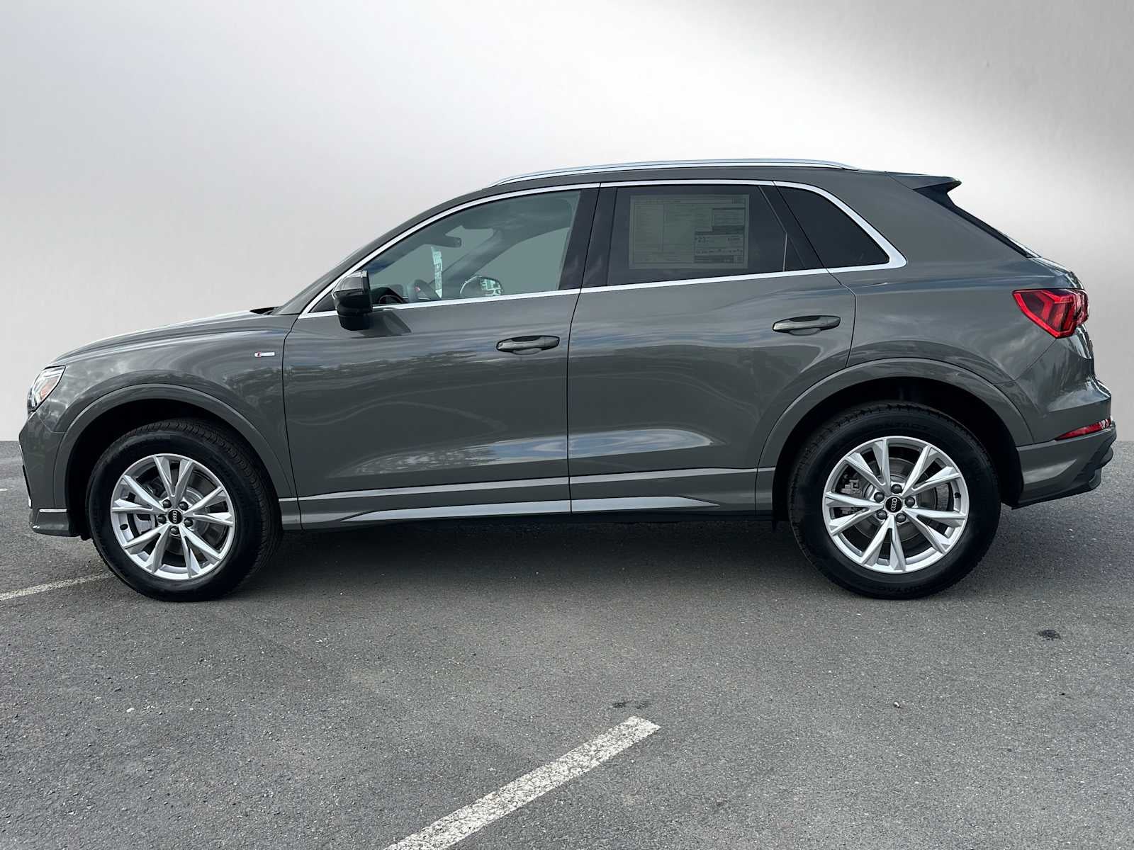 2025 Audi Q3 Base