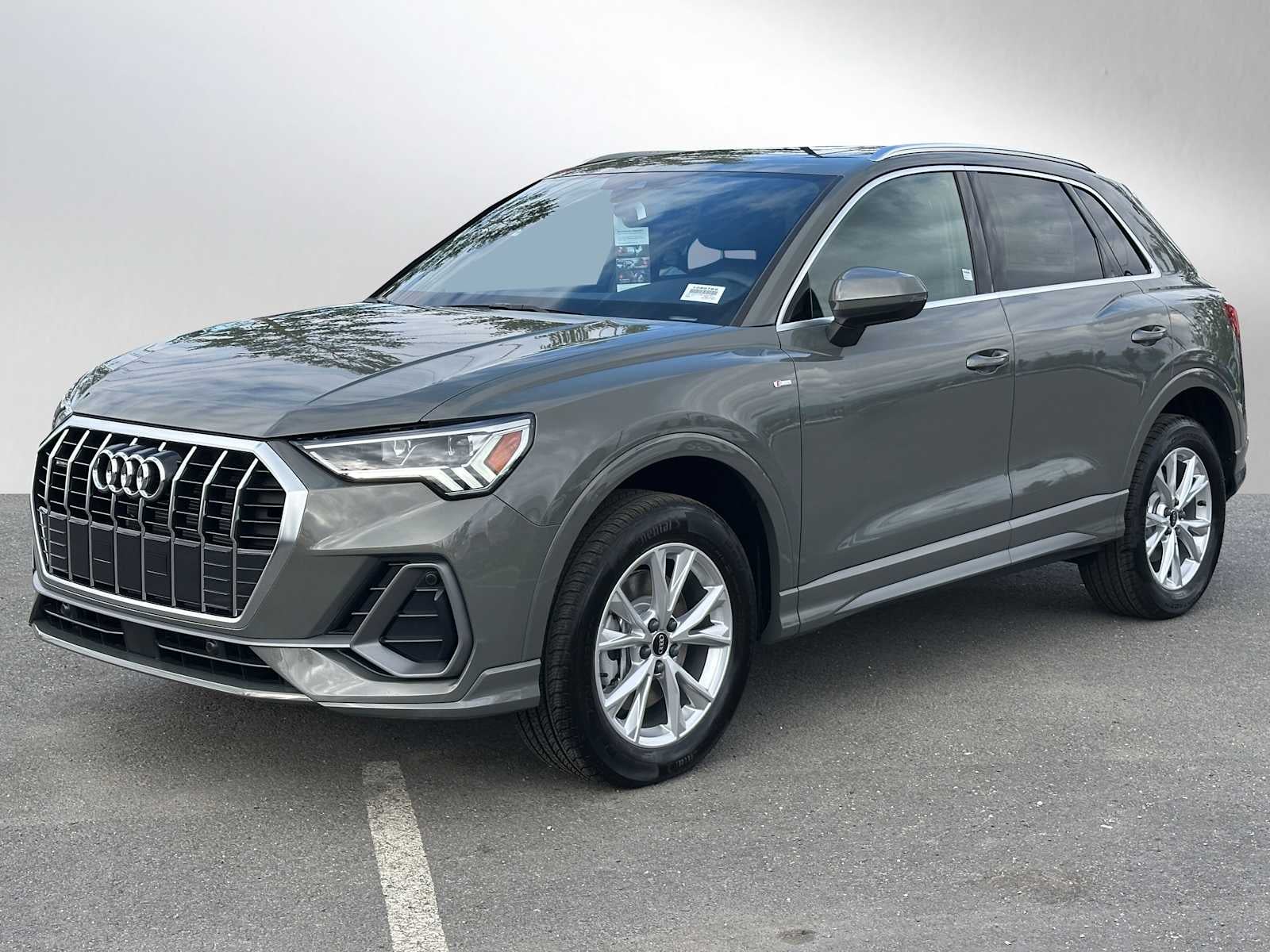 2025 Audi Q3 Base