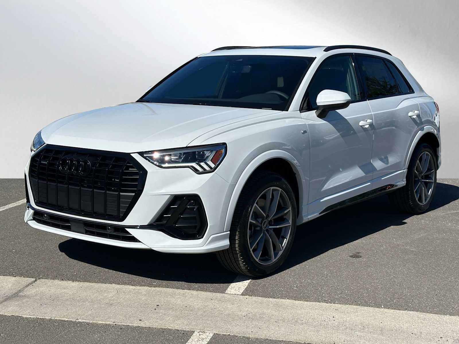 2025 Audi Q3 Base