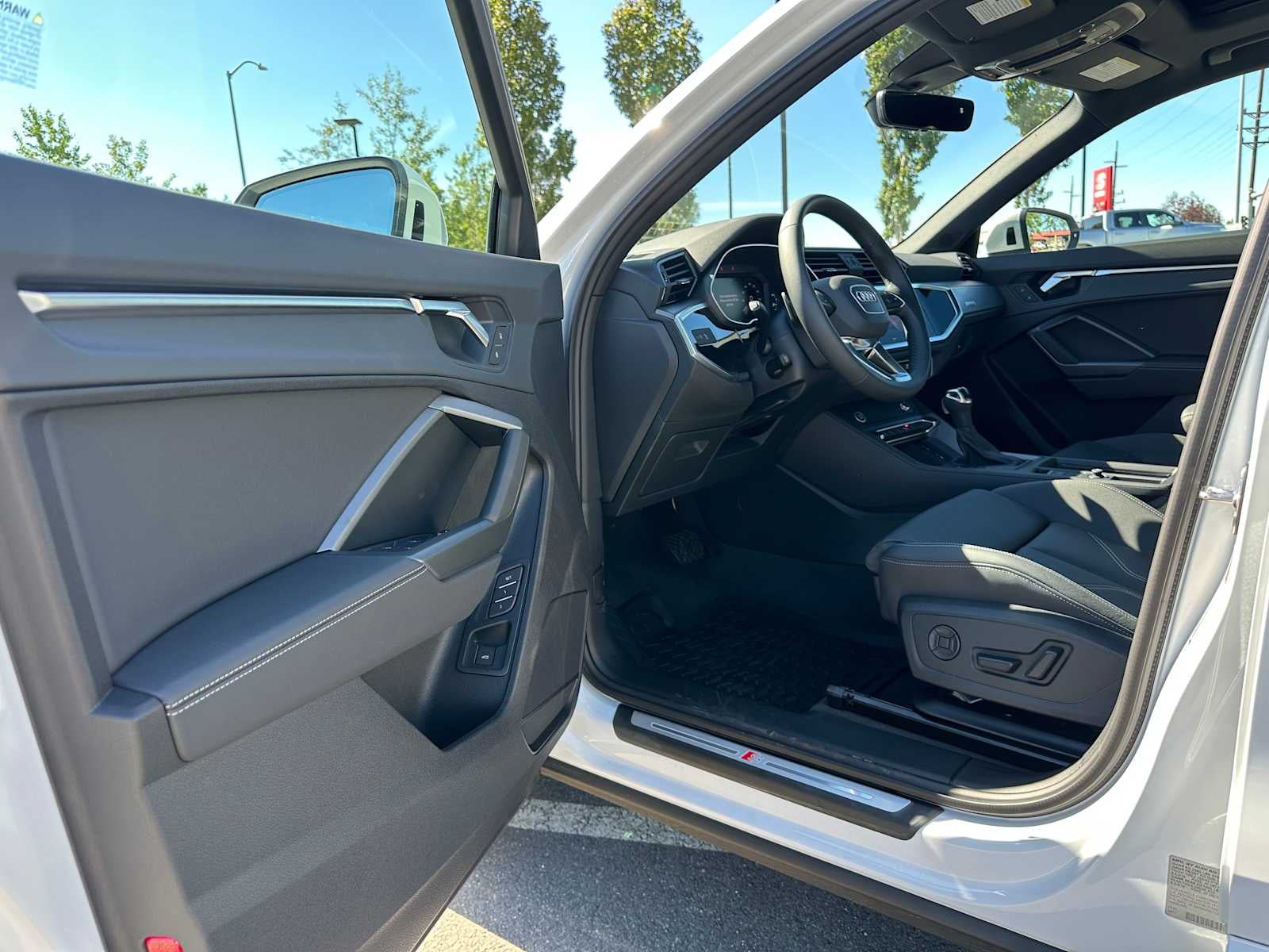 2025 Audi Q3 Base