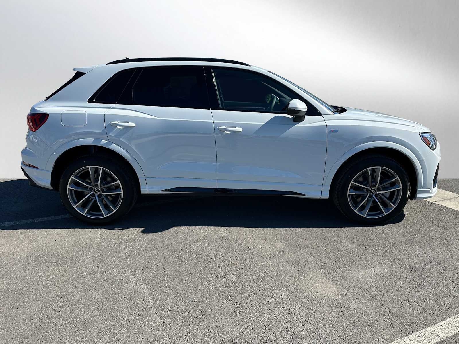 2025 Audi Q3 Base