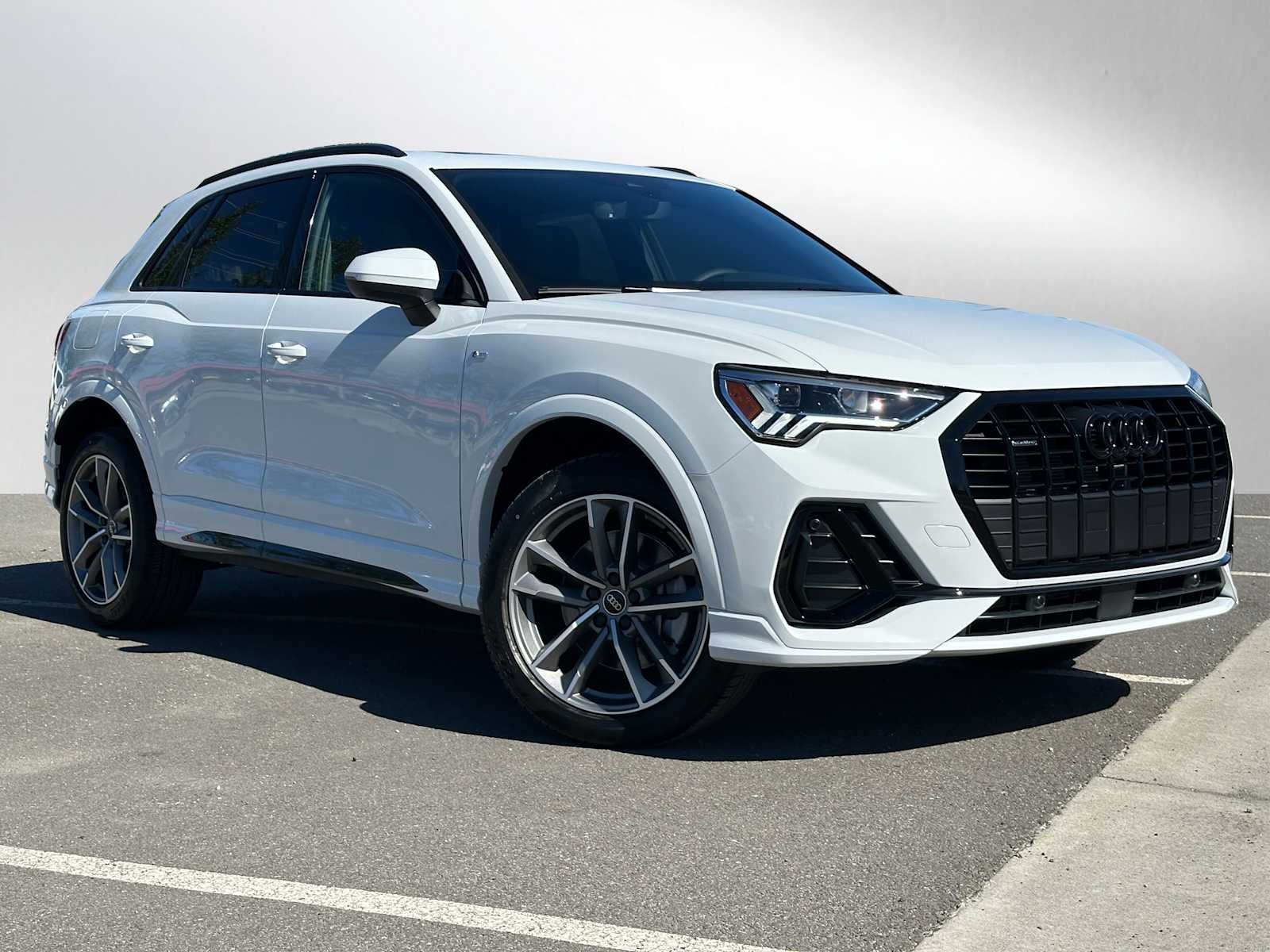 2025 Audi Q3 Base