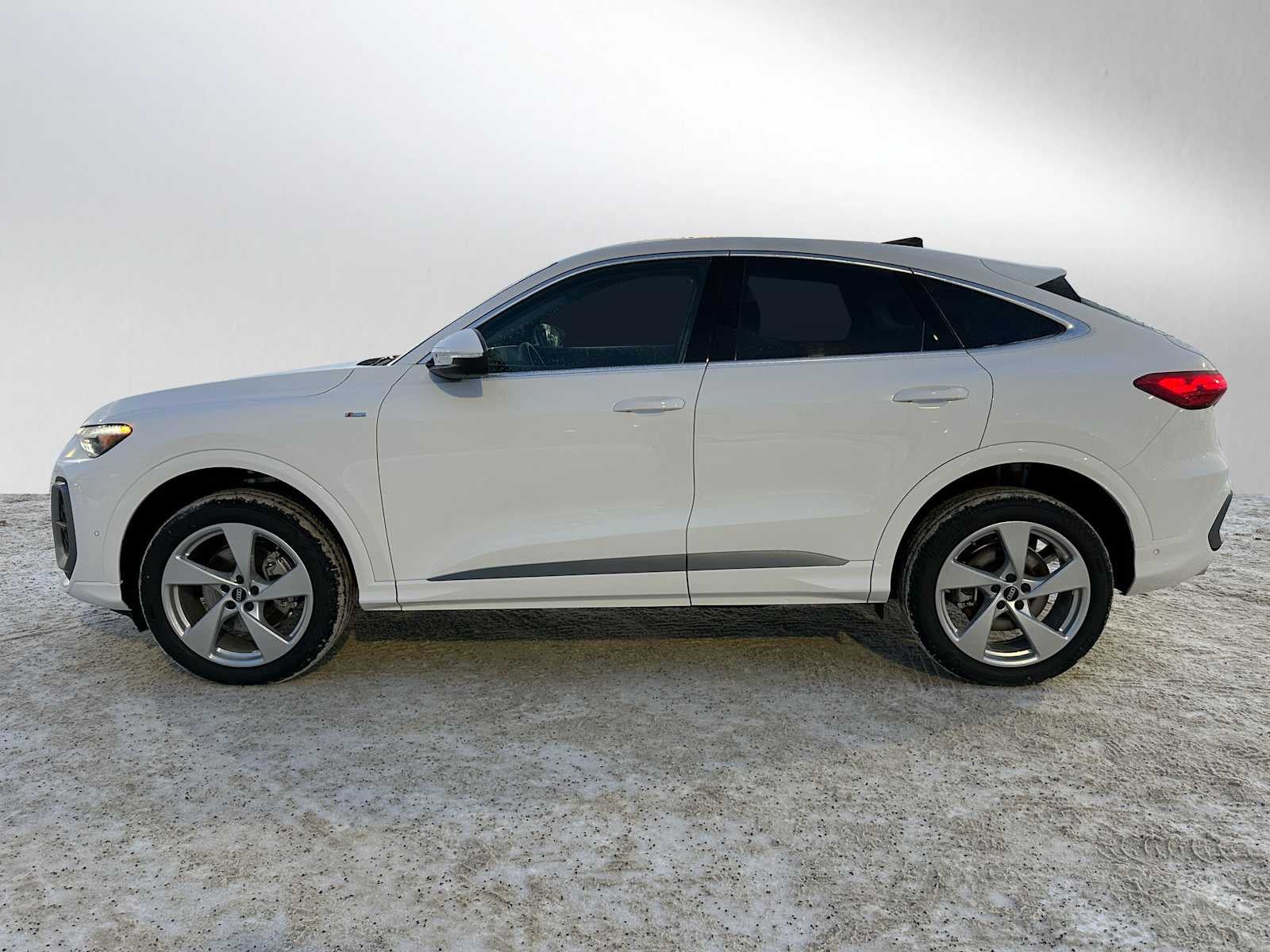 2025 Audi Q5 Sportback Base