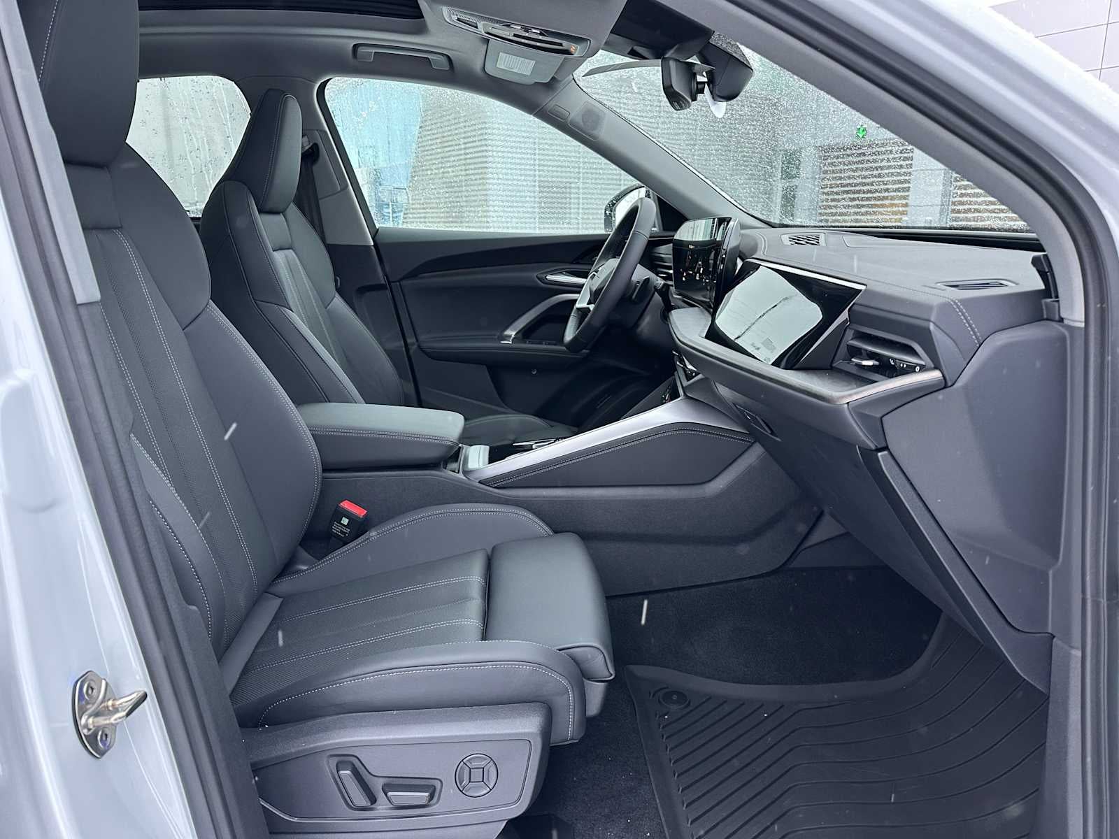 2025 Audi Q5 Sportback Base