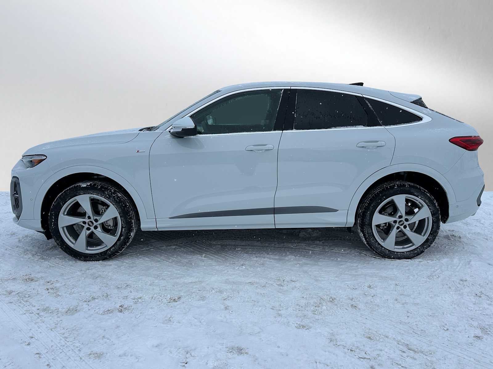 2025 Audi Q5 Sportback Base