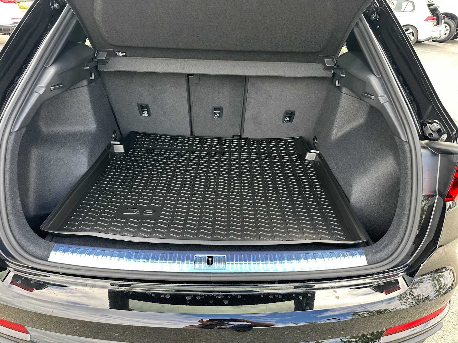 2025 Audi Q3 Base
