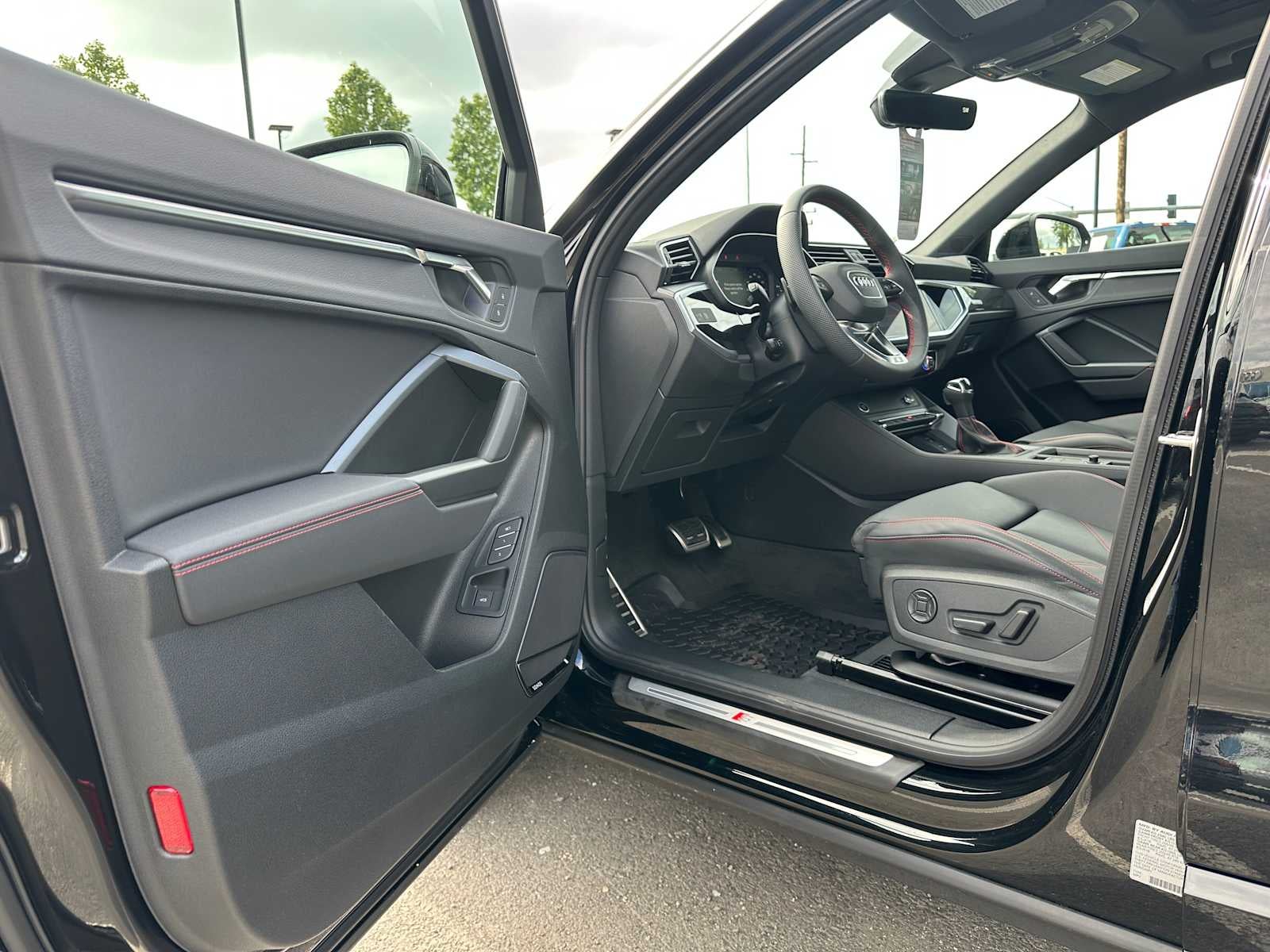 2025 Audi Q3 Base