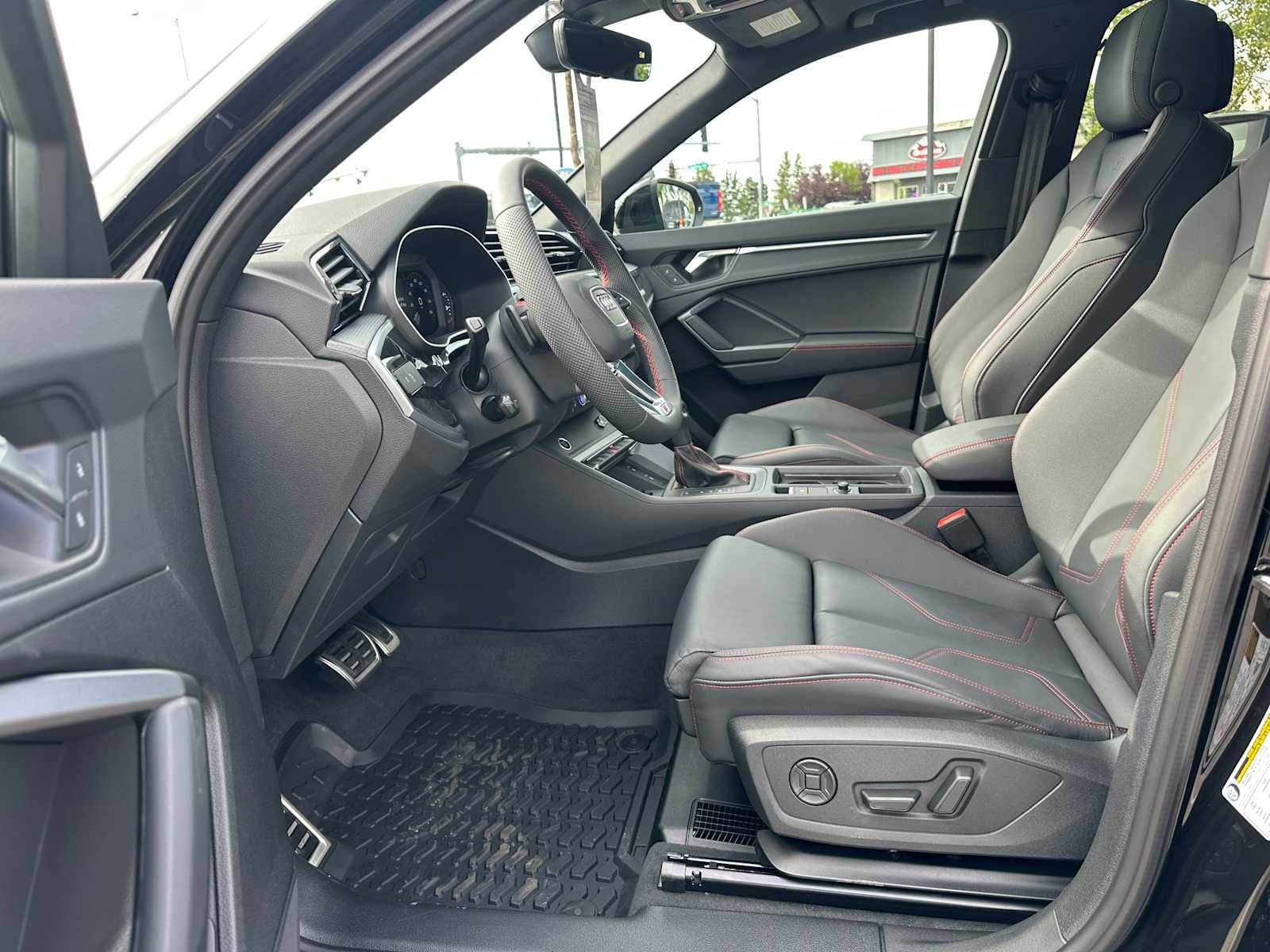 2025 Audi Q3 Base