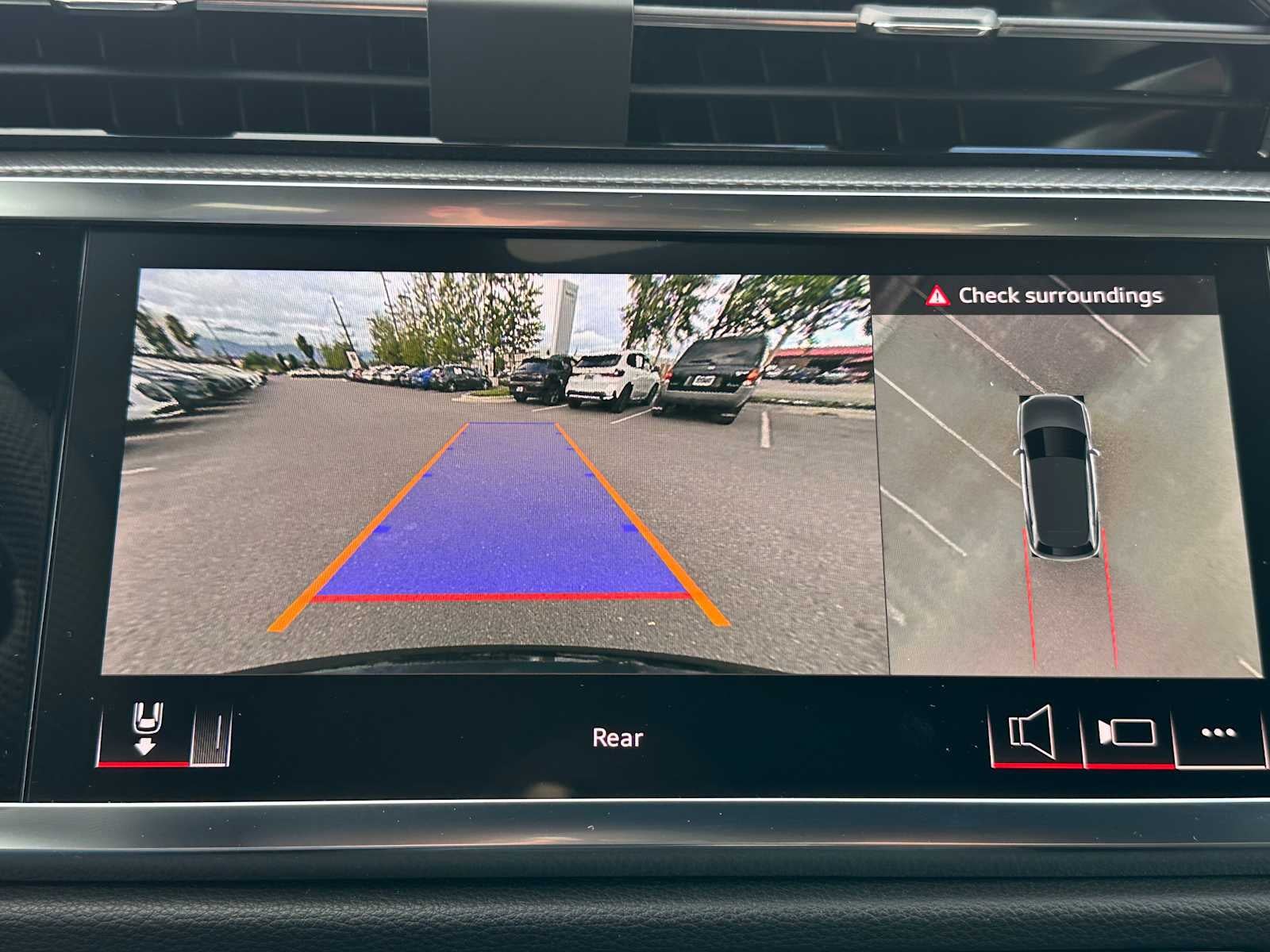 2025 Audi Q3 Base