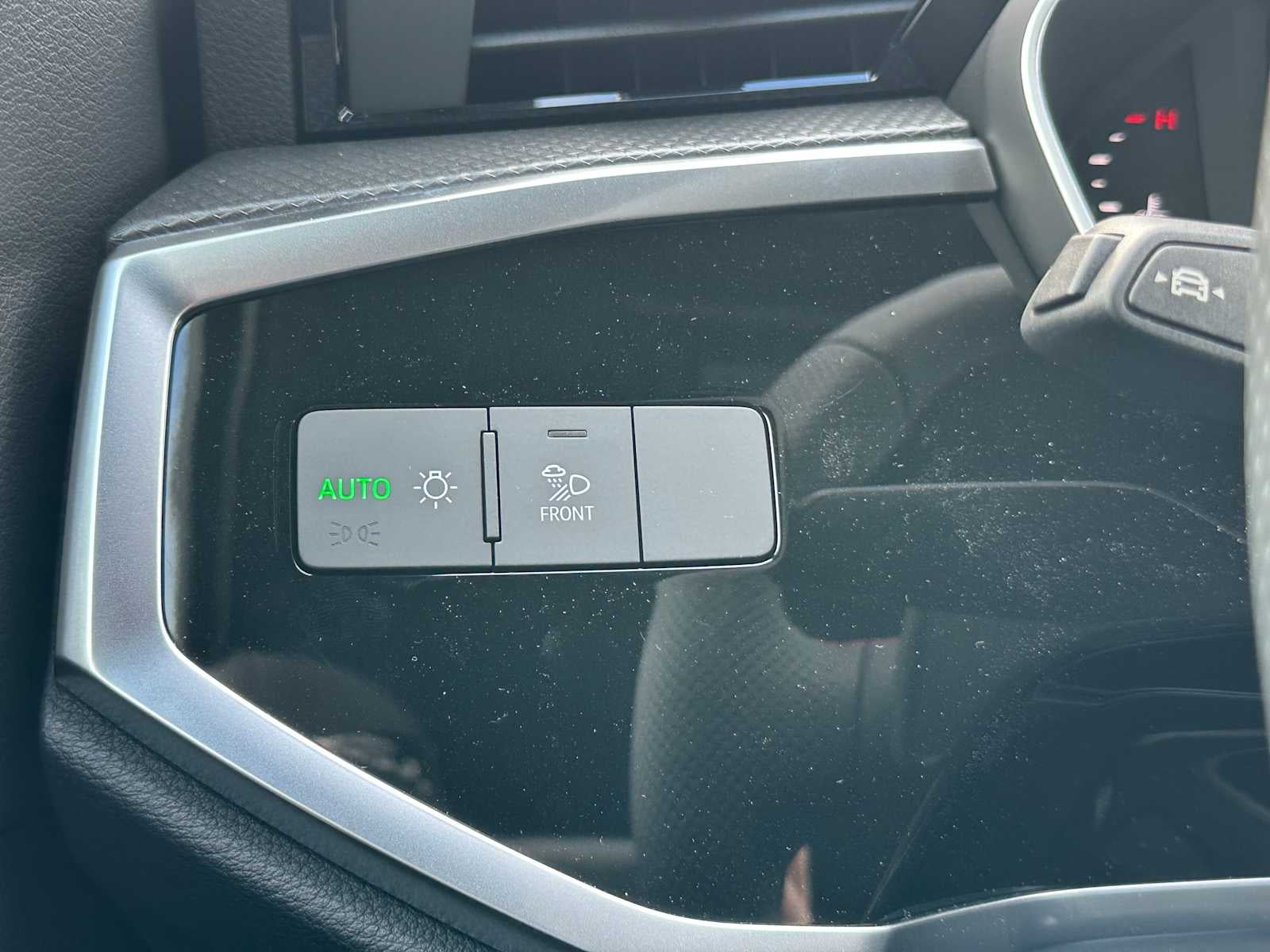 2025 Audi Q3 Base