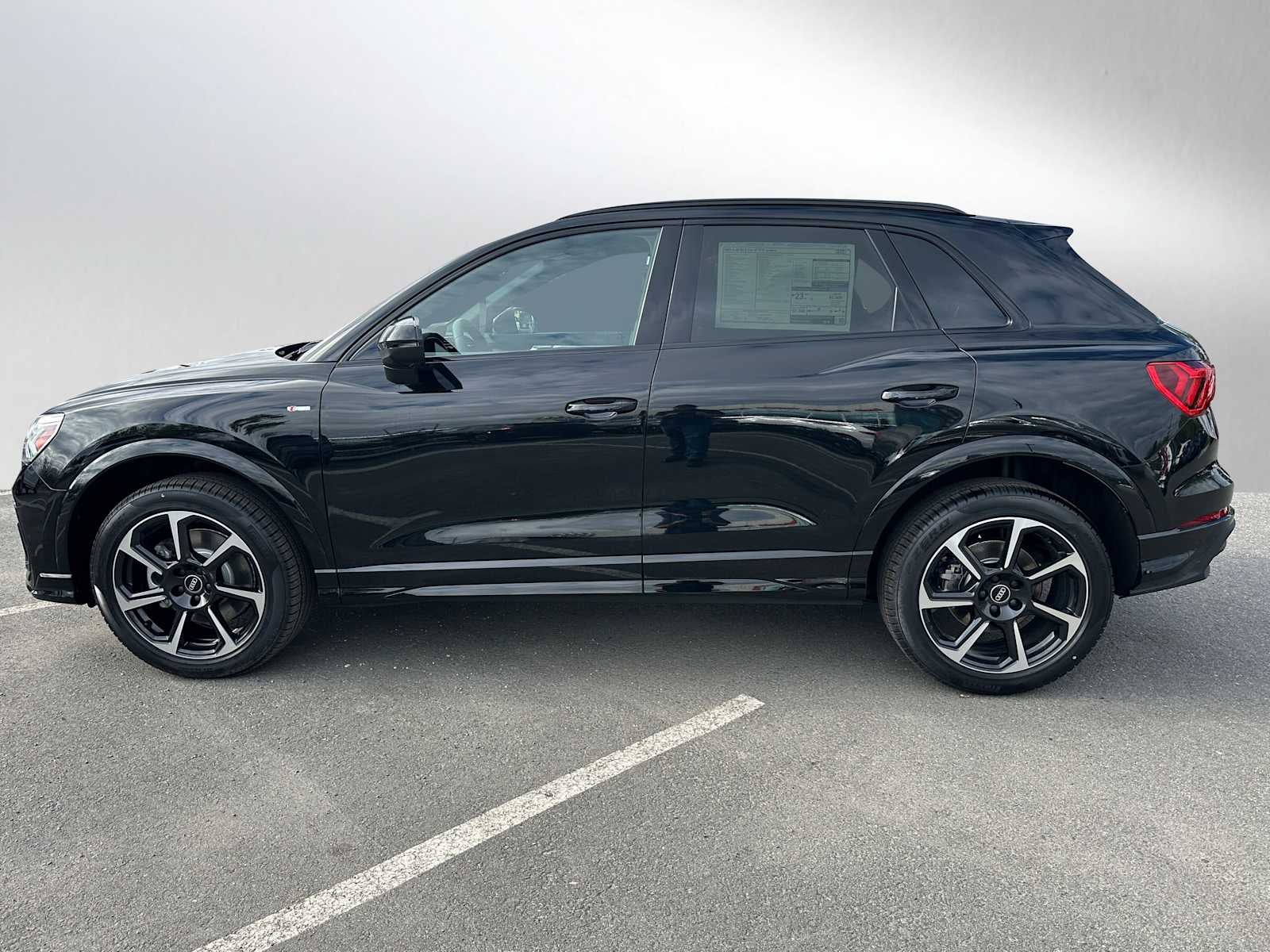 2025 Audi Q3 Base