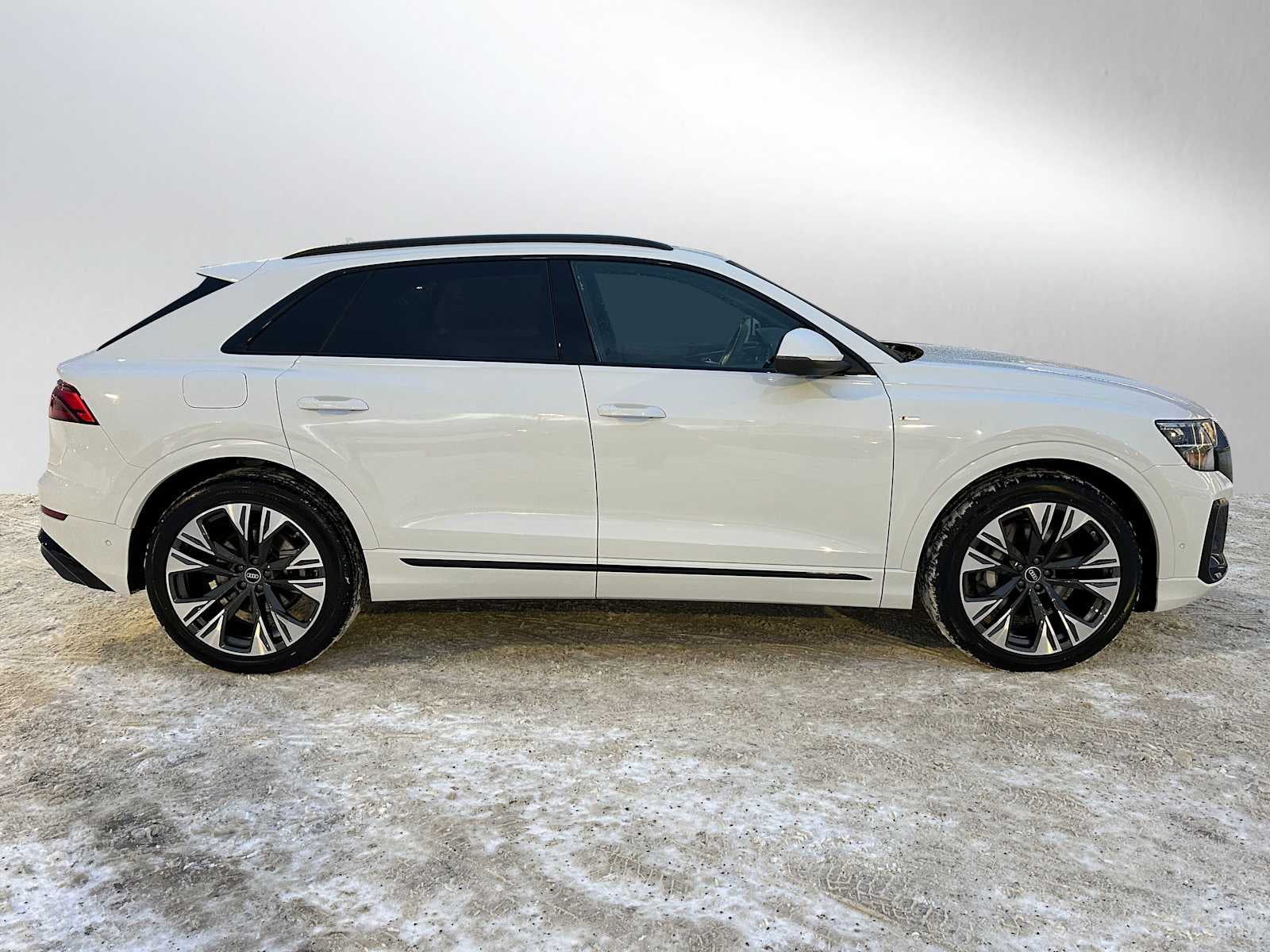 2026 Audi Q8 Base