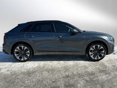 2026 Audi Q8 Base