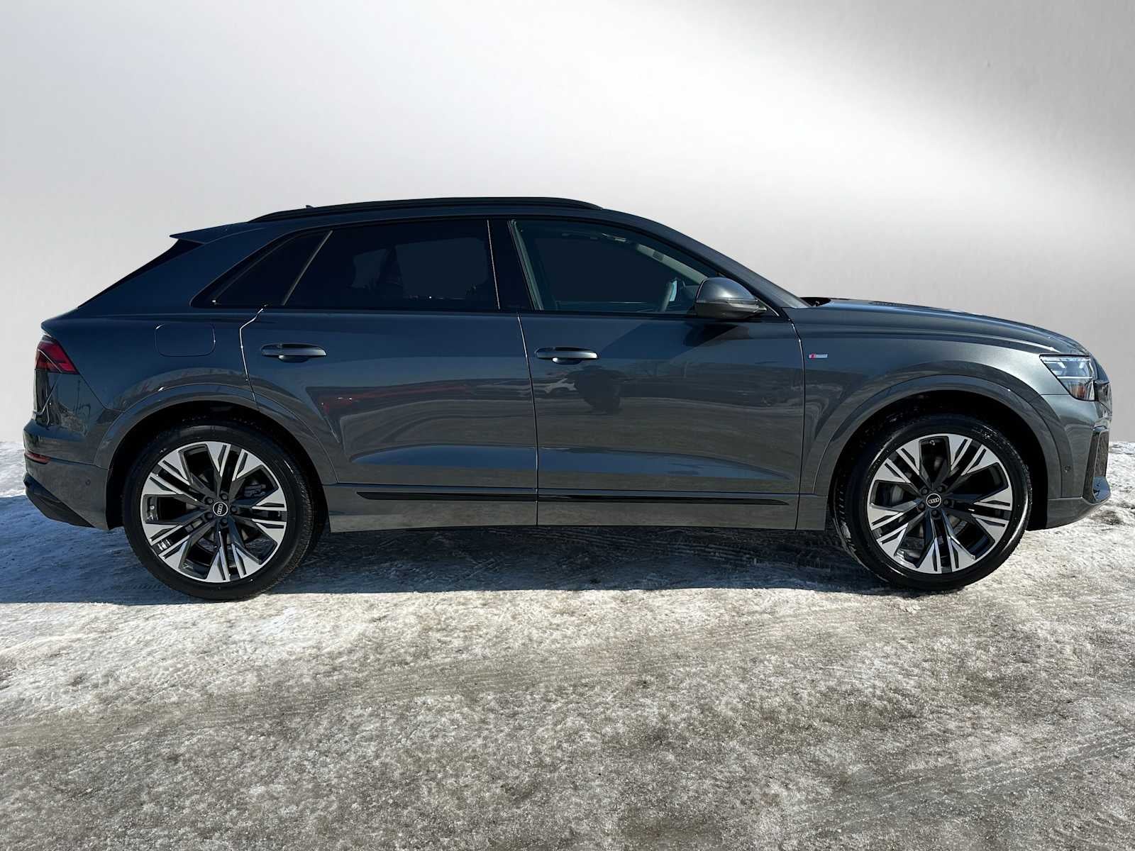 2026 Audi Q8 Base