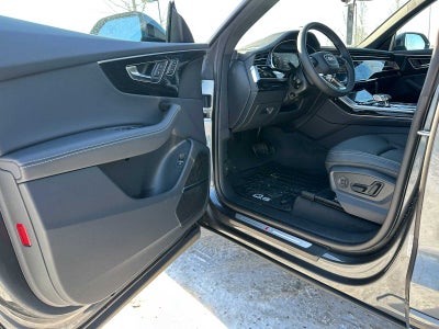 2026 Audi Q8 Base