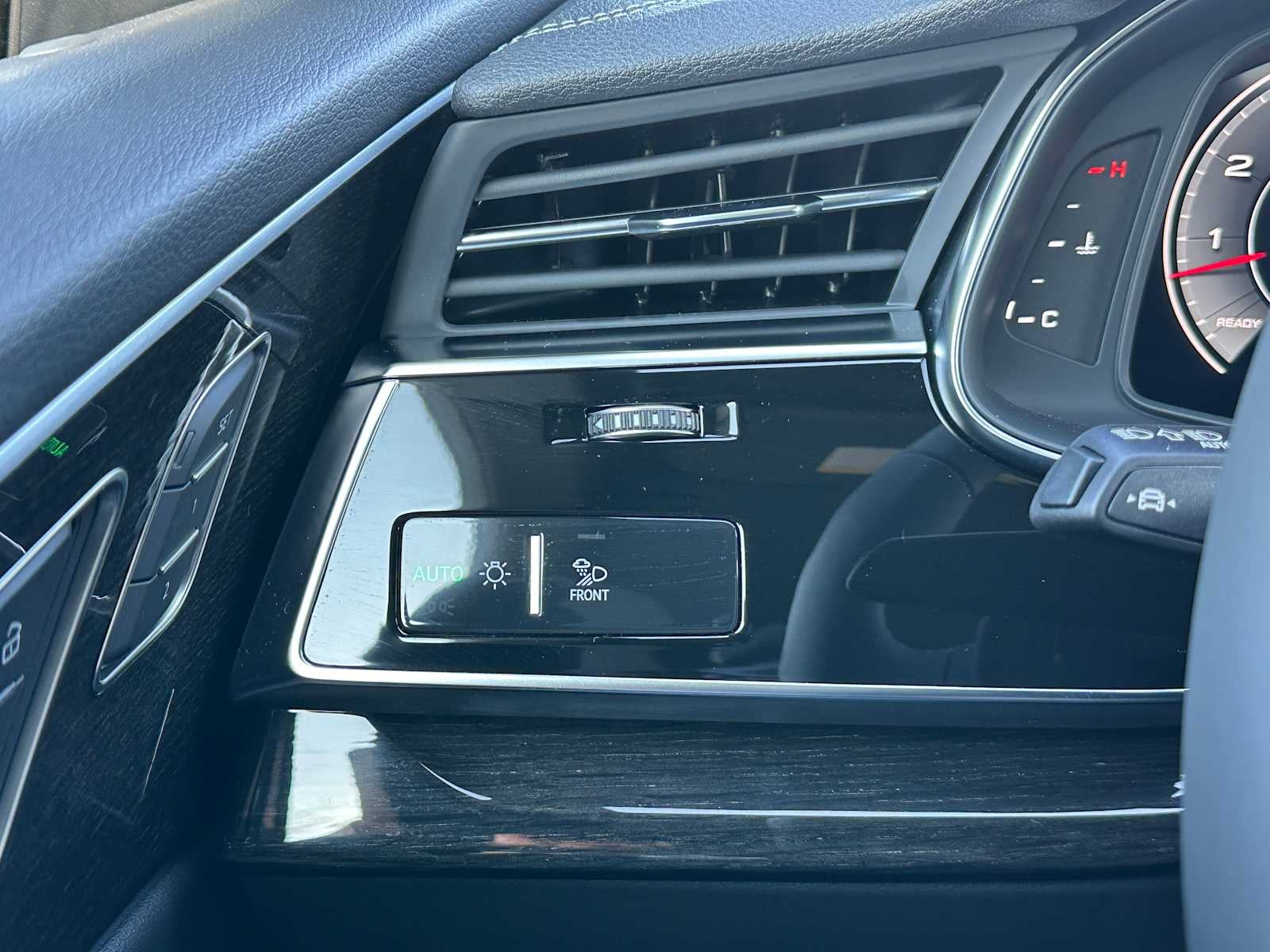 2026 Audi Q8 Base