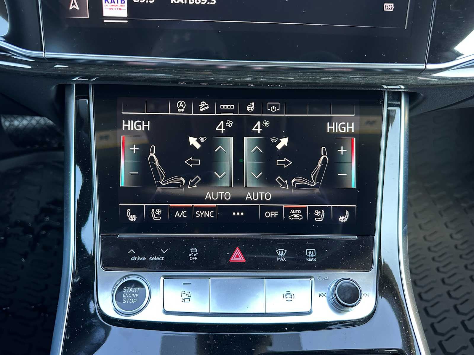 2026 Audi Q8 Base