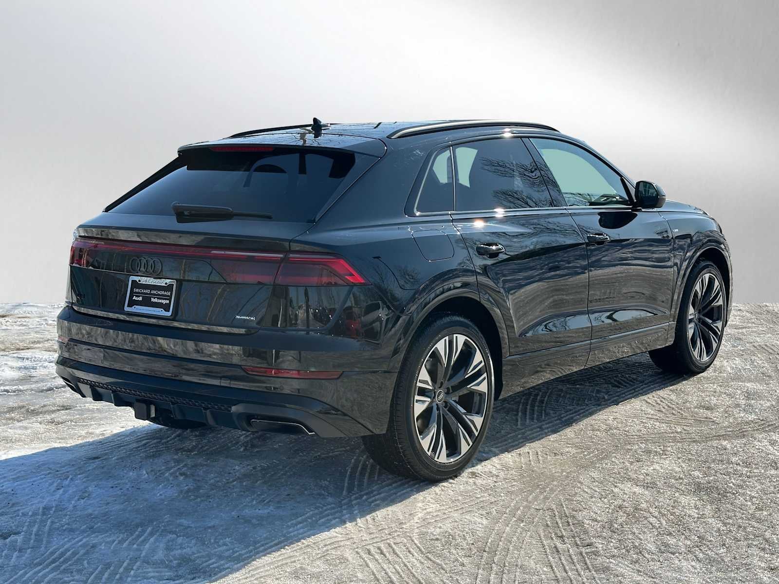 2026 Audi Q8 Base
