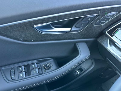 2026 Audi Q8 Base