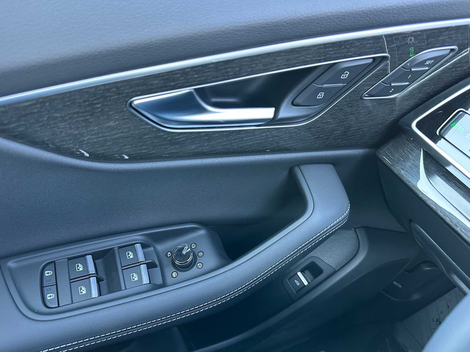 2026 Audi Q8 Base