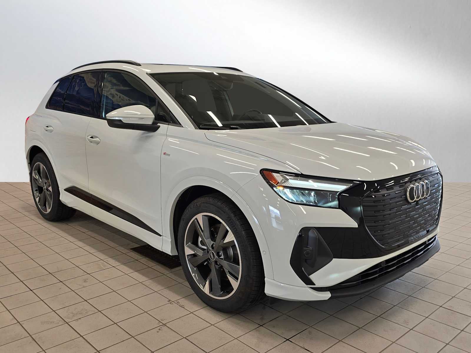 2024 Audi Q4 e-tron Base
