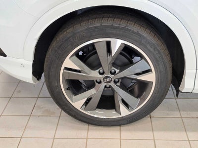 2024 Audi Q4 e-tron Base