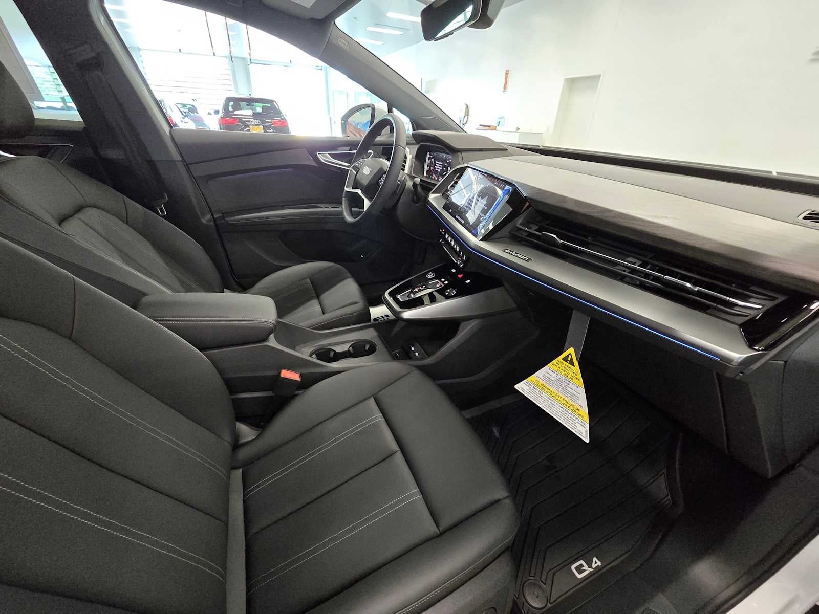 2024 Audi Q4 e-tron Base
