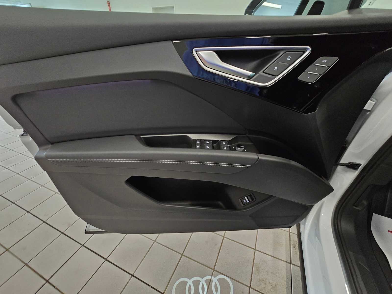2024 Audi Q4 e-tron Base