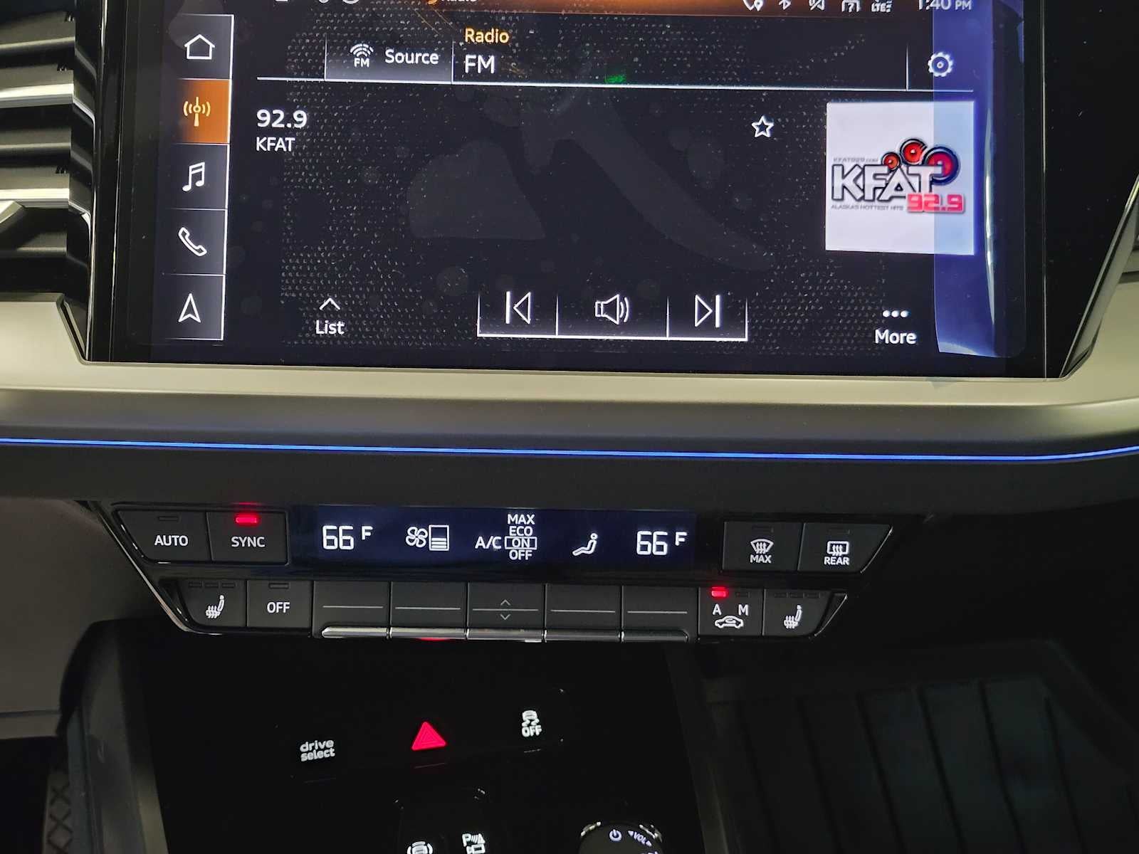 2024 Audi Q4 e-tron Base