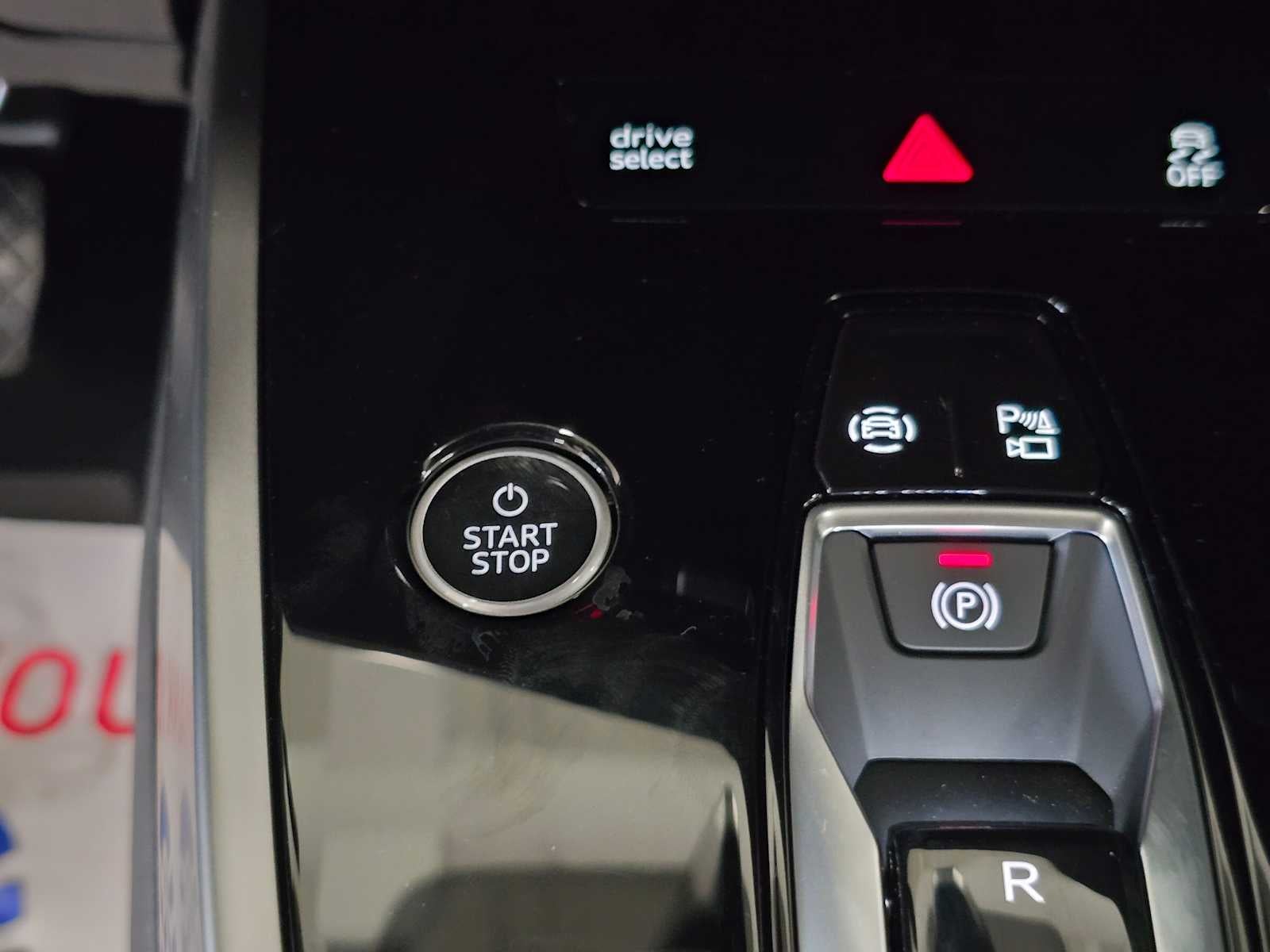 2024 Audi Q4 e-tron Base