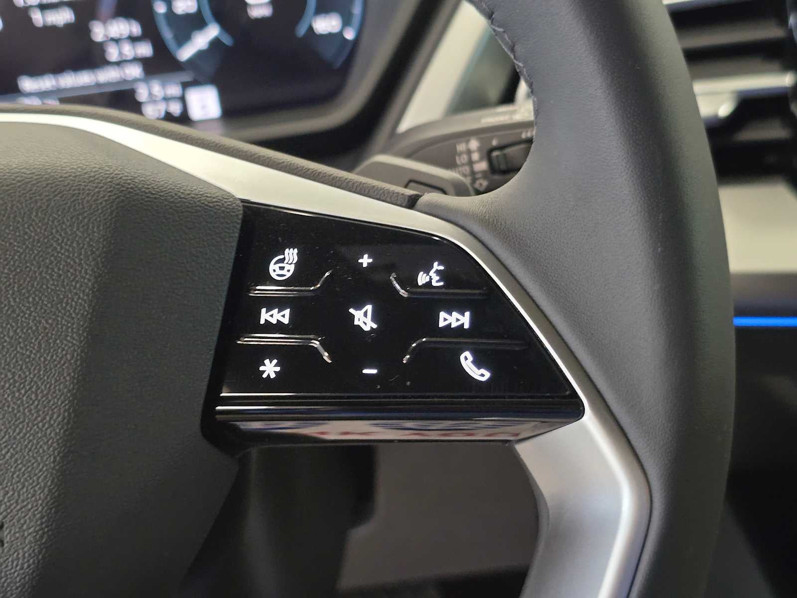 2024 Audi Q4 e-tron Base