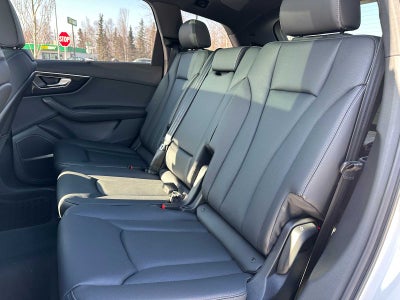 2026 Audi Q7 Base
