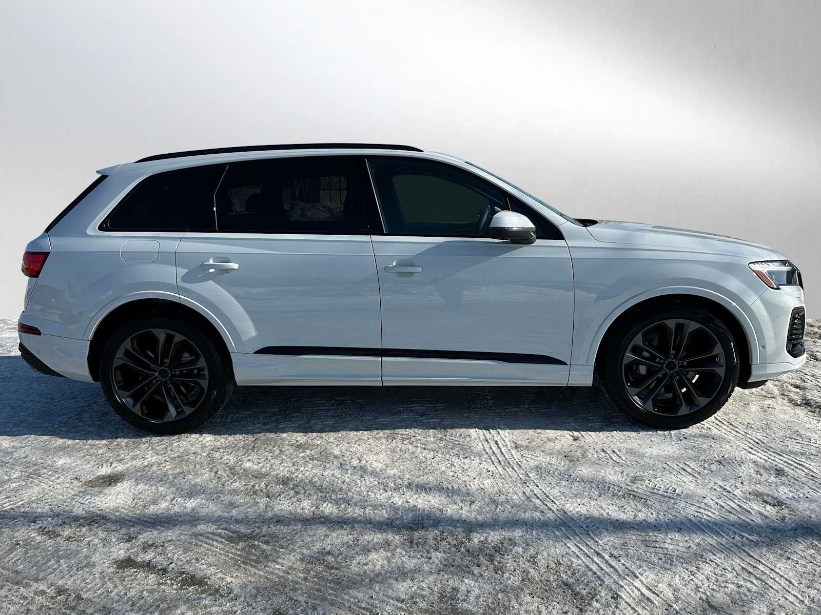 2026 Audi Q7 Base