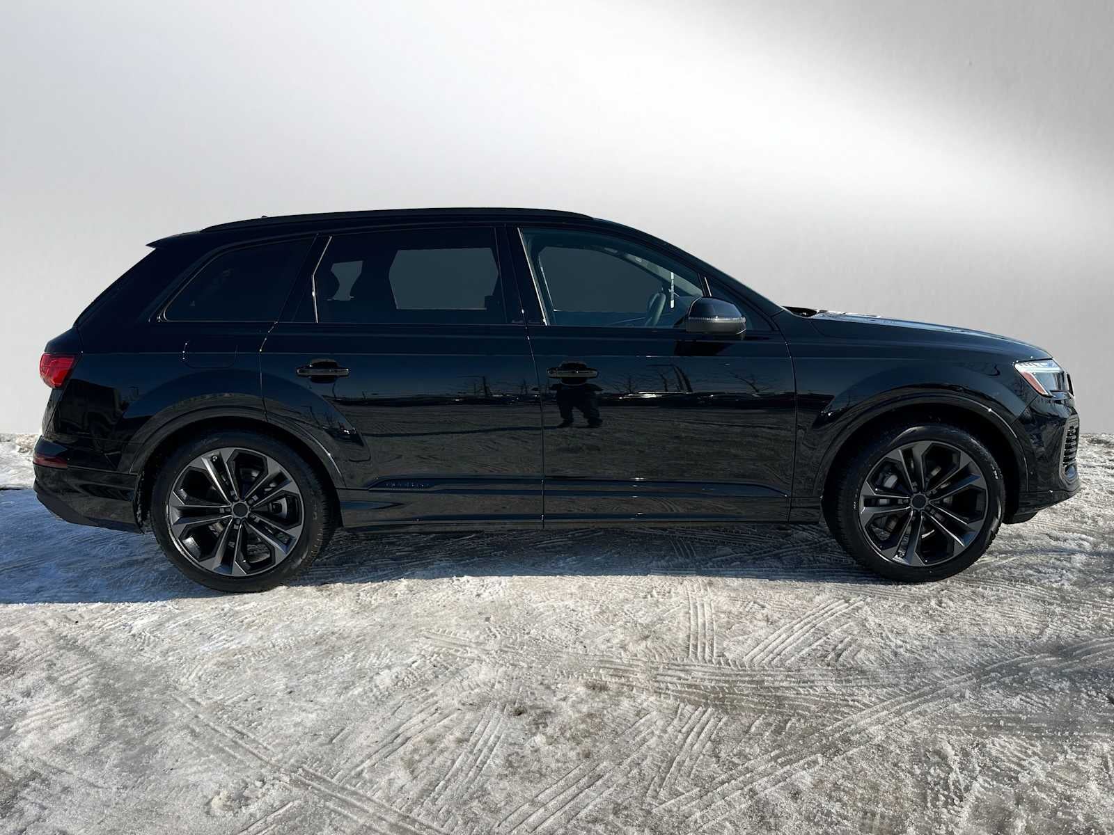 2026 Audi Q7 Base