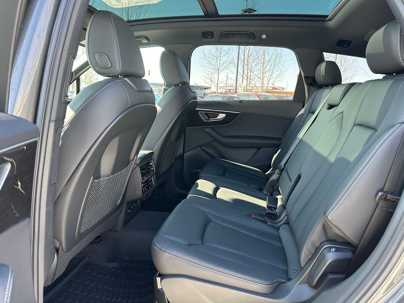 2026 Audi Q7 Base