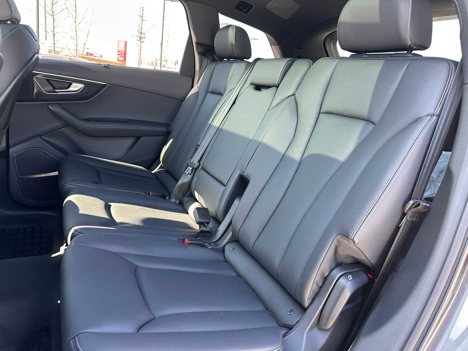 2026 Audi Q7 Base