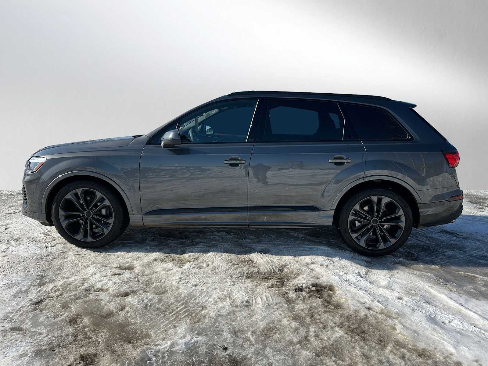 2026 Audi Q7 Base