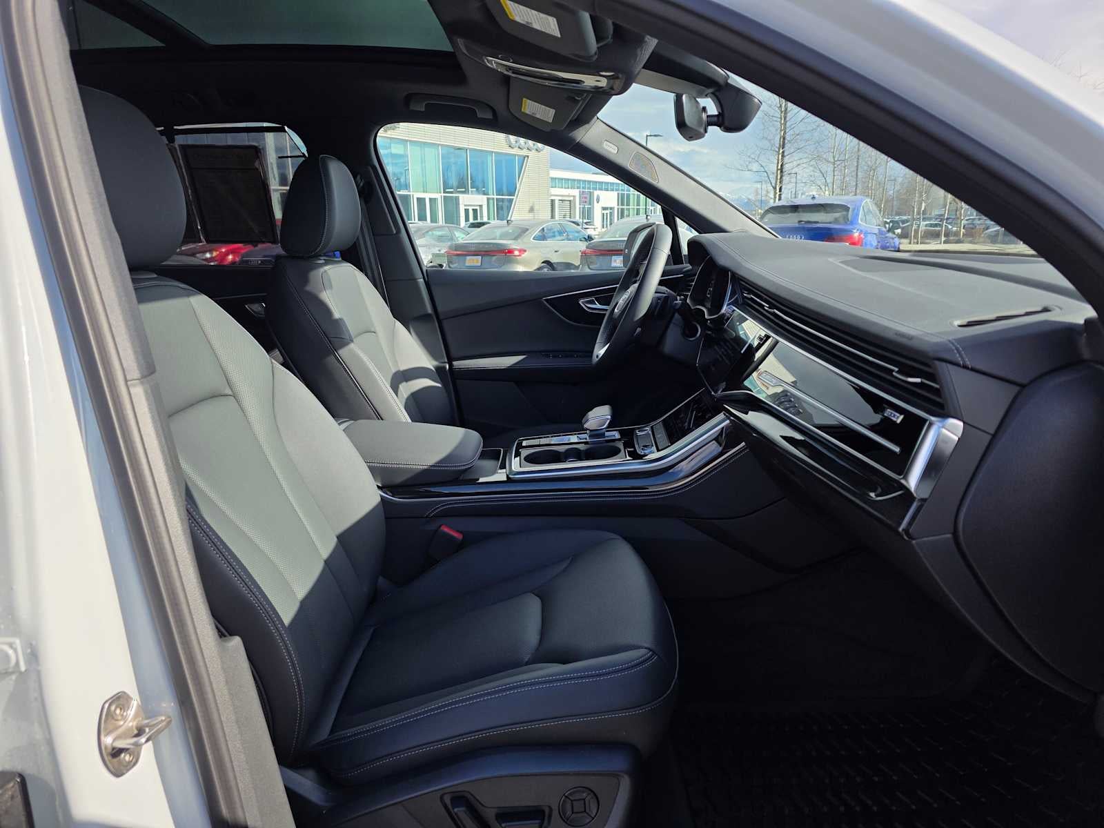 2025 Audi Q7 Base