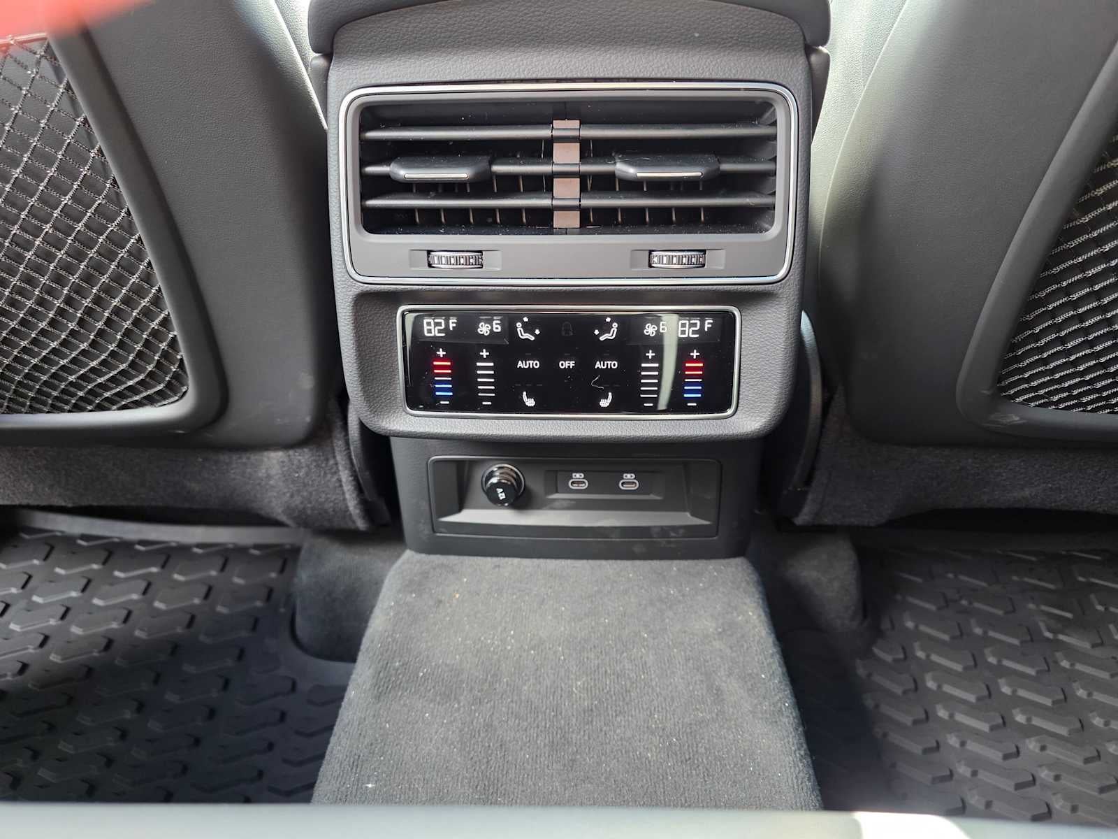 2025 Audi Q7 Base