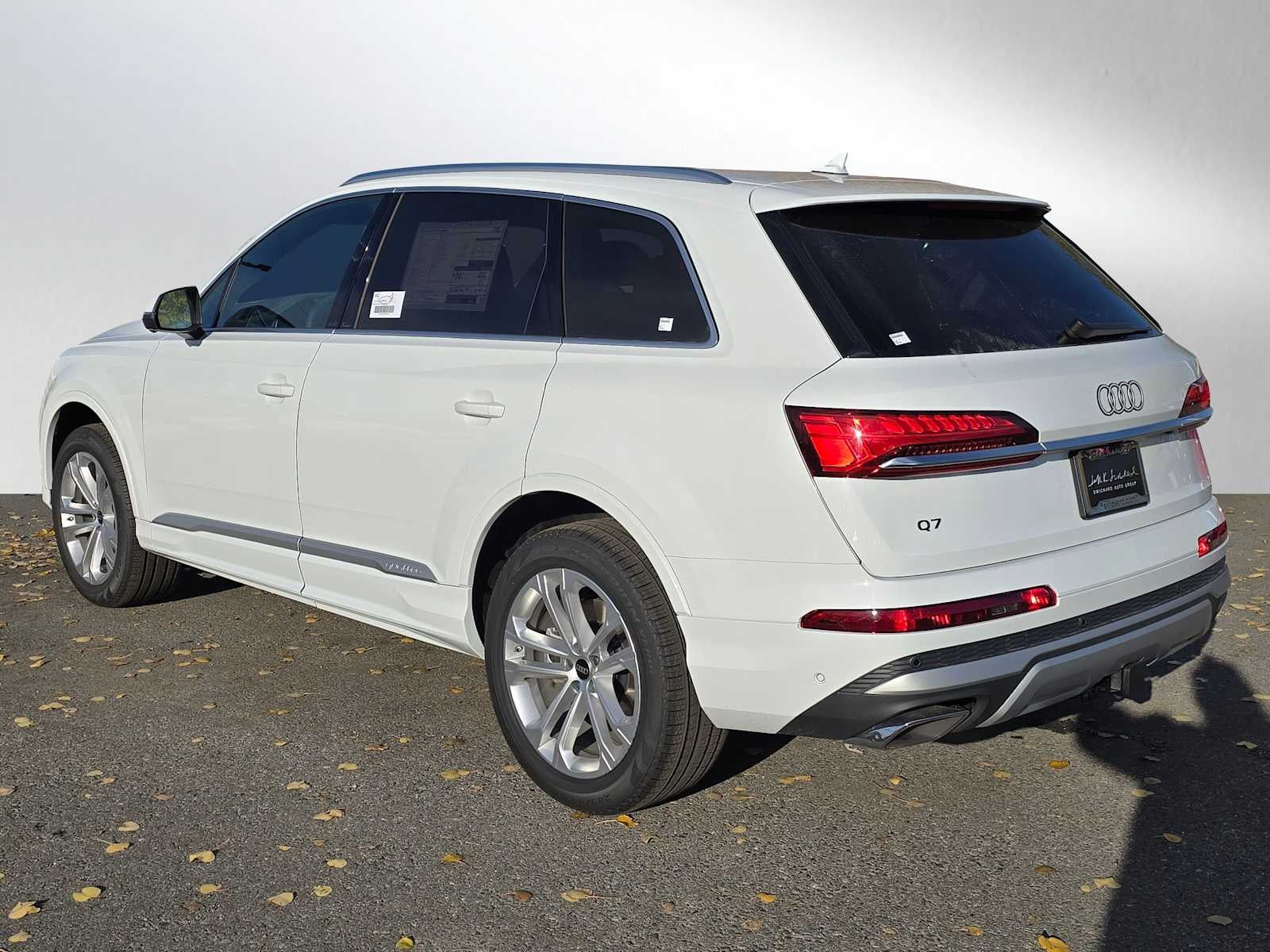 2025 Audi Q7 Base