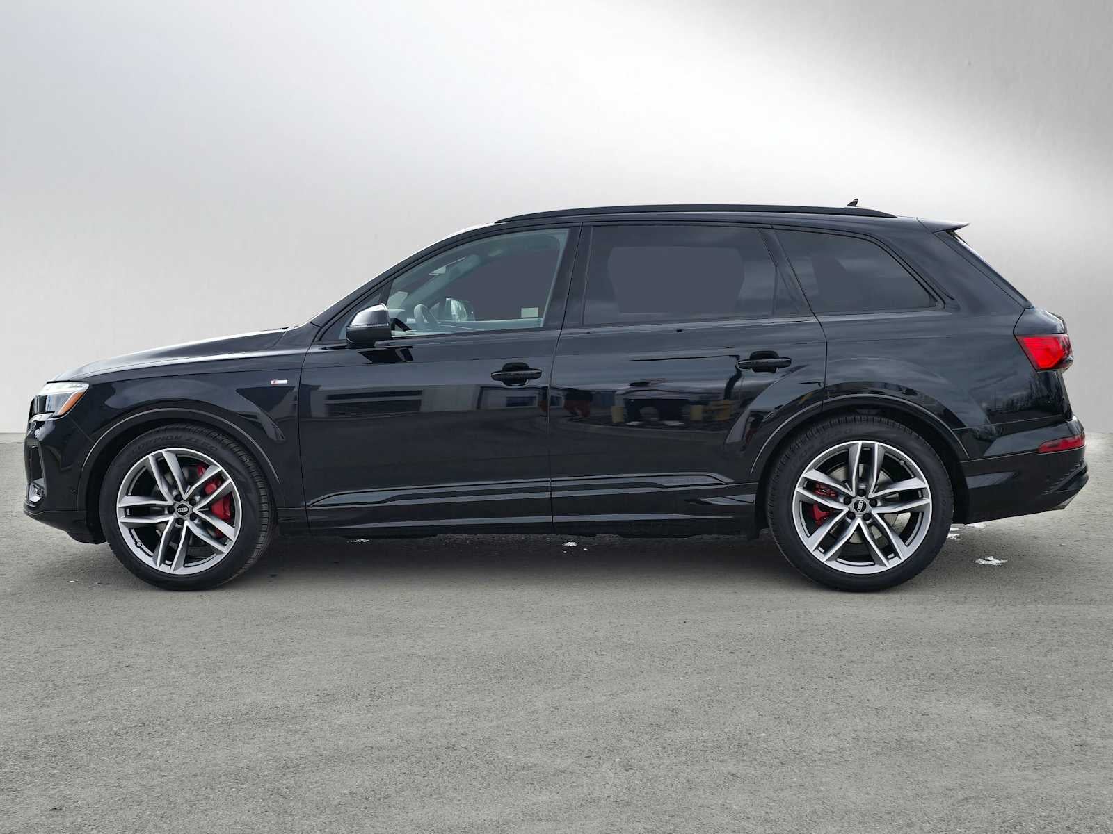 2026 Audi Q7 Base
