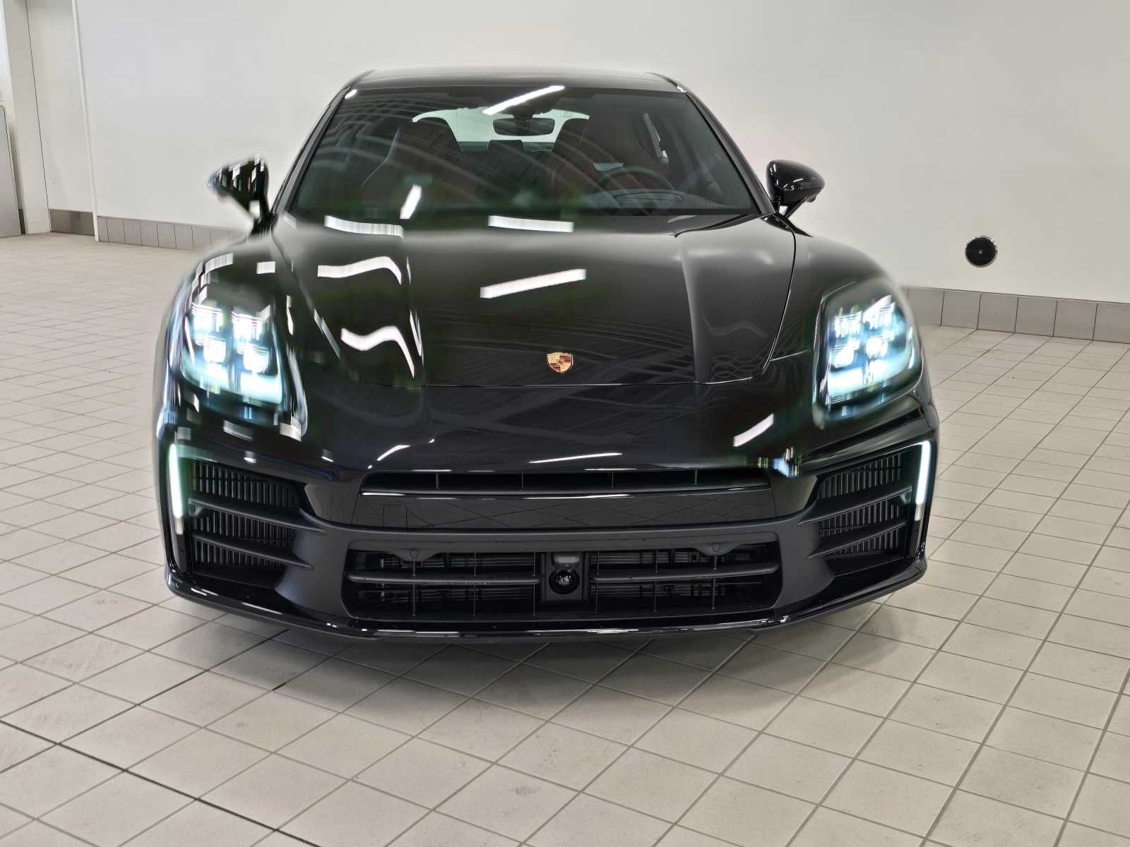 2024 Porsche Panamera Base