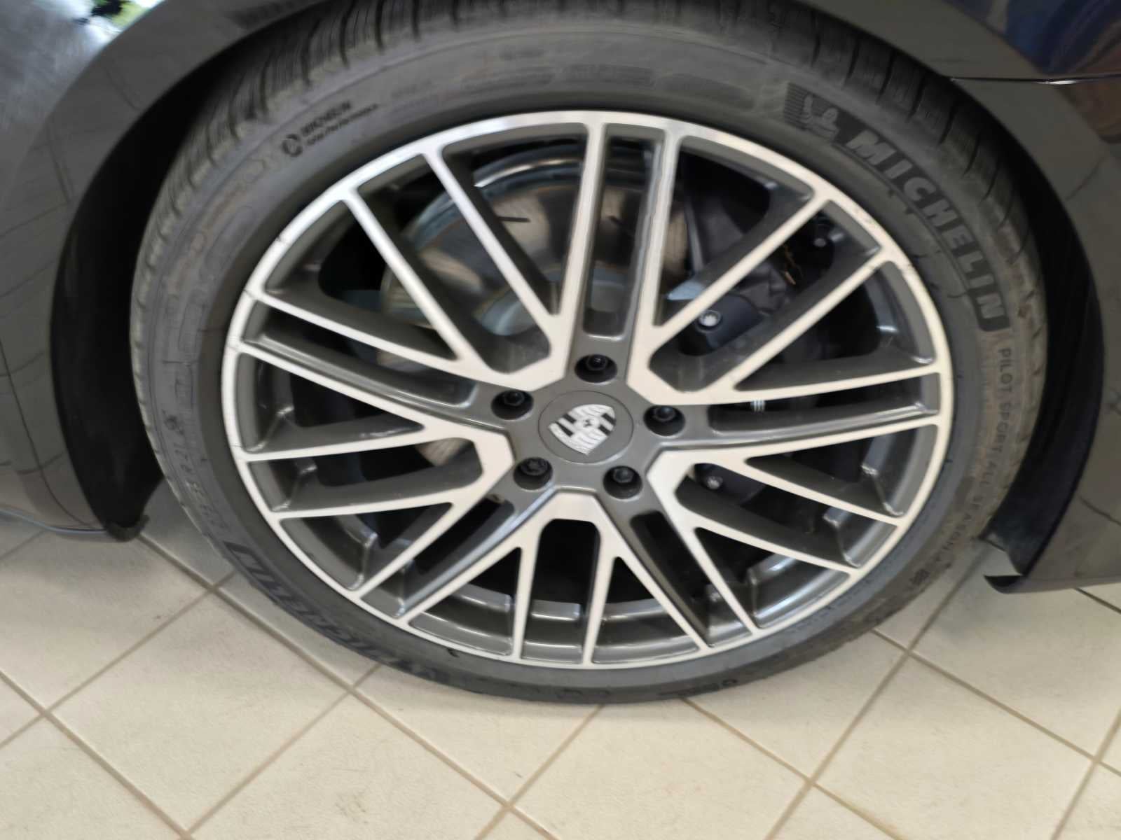 2024 Porsche Panamera Base