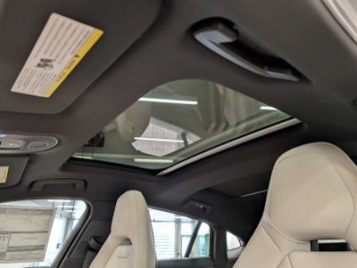 2025 Porsche Panamera 4