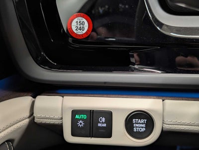 2025 Porsche Panamera 4