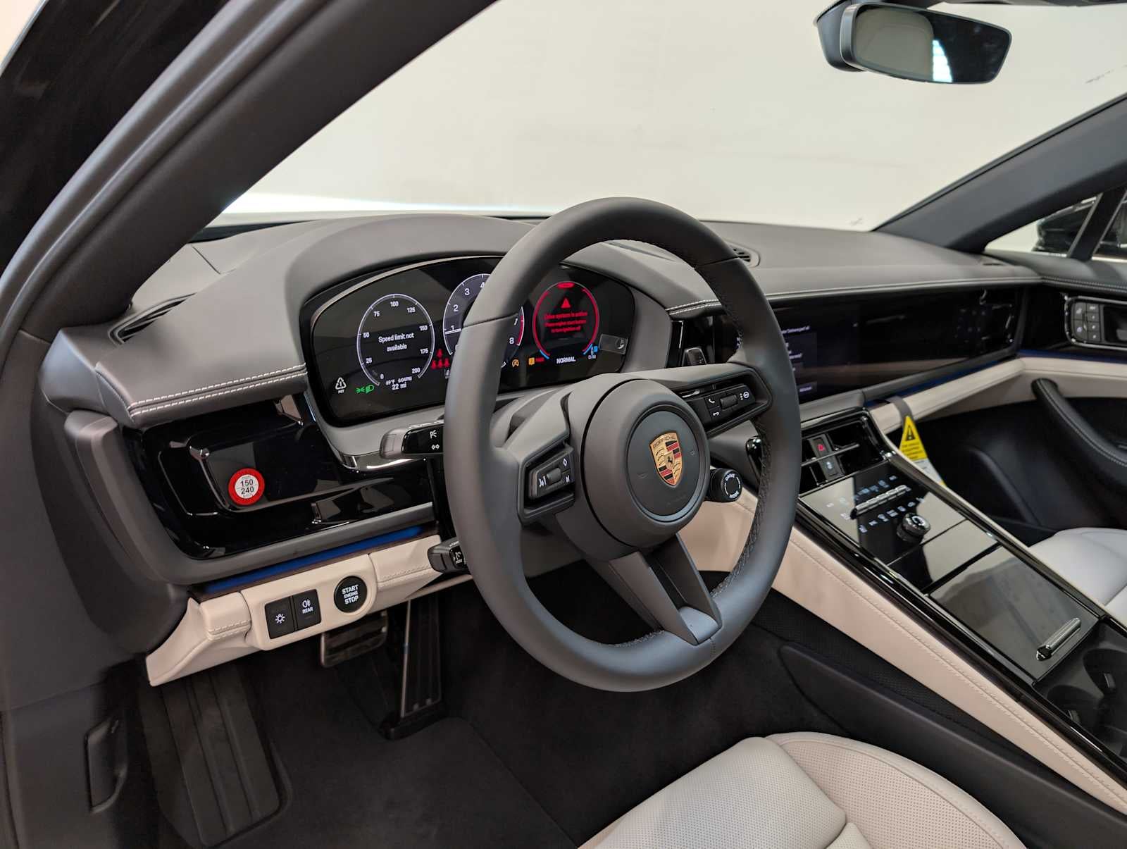 2025 Porsche Panamera 4