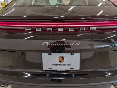 2025 Porsche Panamera 4