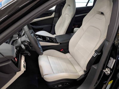 2025 Porsche Panamera 4