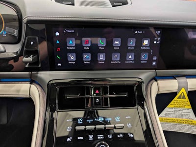 2025 Porsche Panamera 4